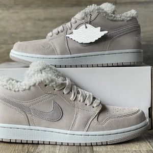 Air Jordan 1 Low SE 'Sherpa Fleece' women’s size 7
